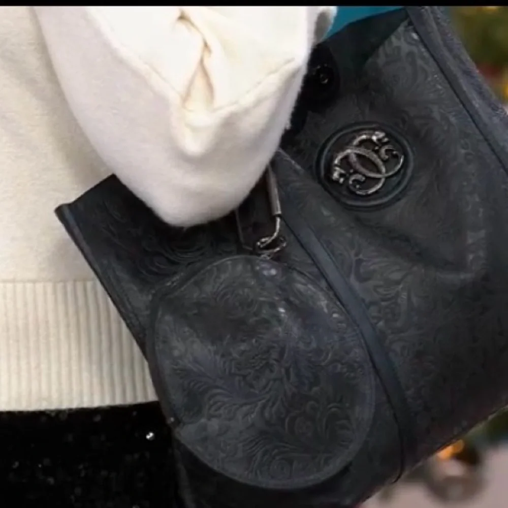 New! Sharif Leather Light Weight Embossed Tote Bag Set With Duster For Storage